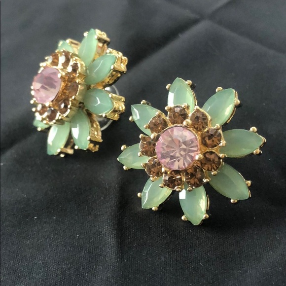 Jewelry - Beautiful large crystal statement flower earrings